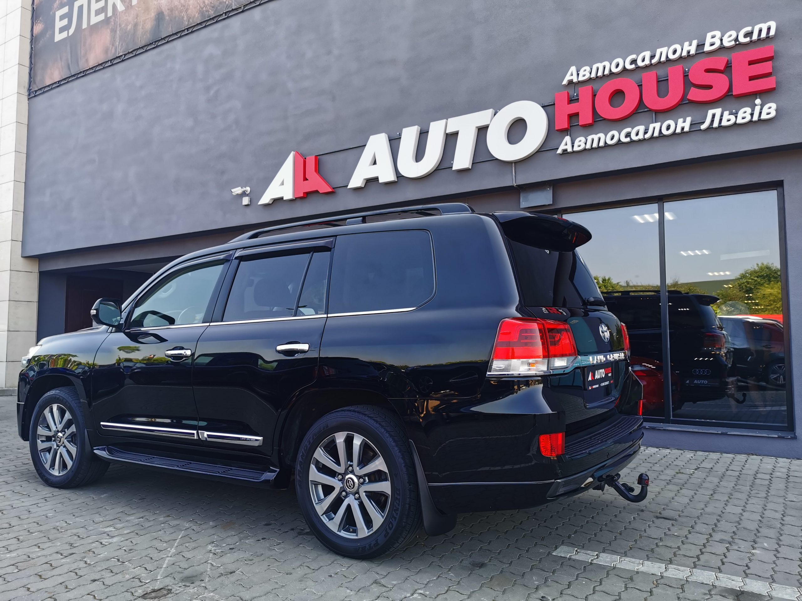 Toyota Land Cruiser 200