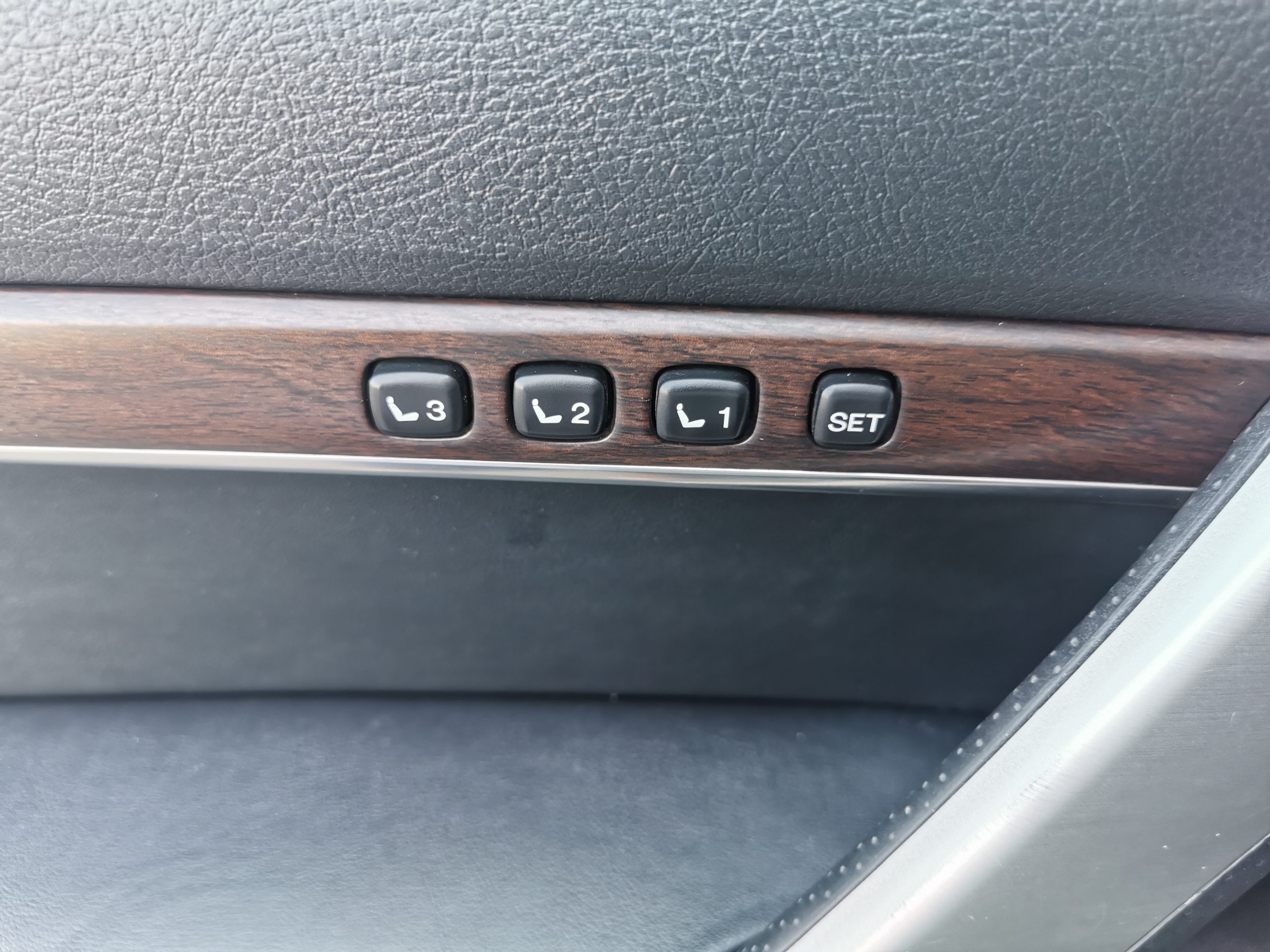 Toyota Land Cruiser 200