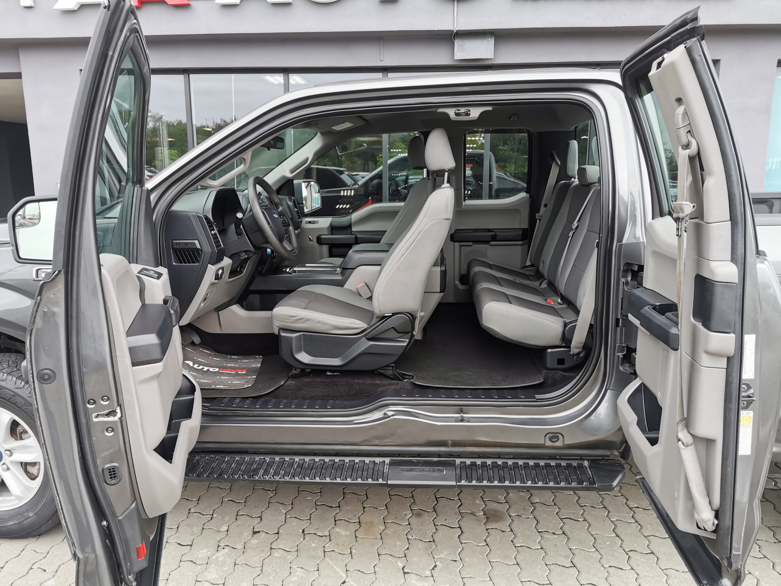 Ford F-150 4WD Super Cab