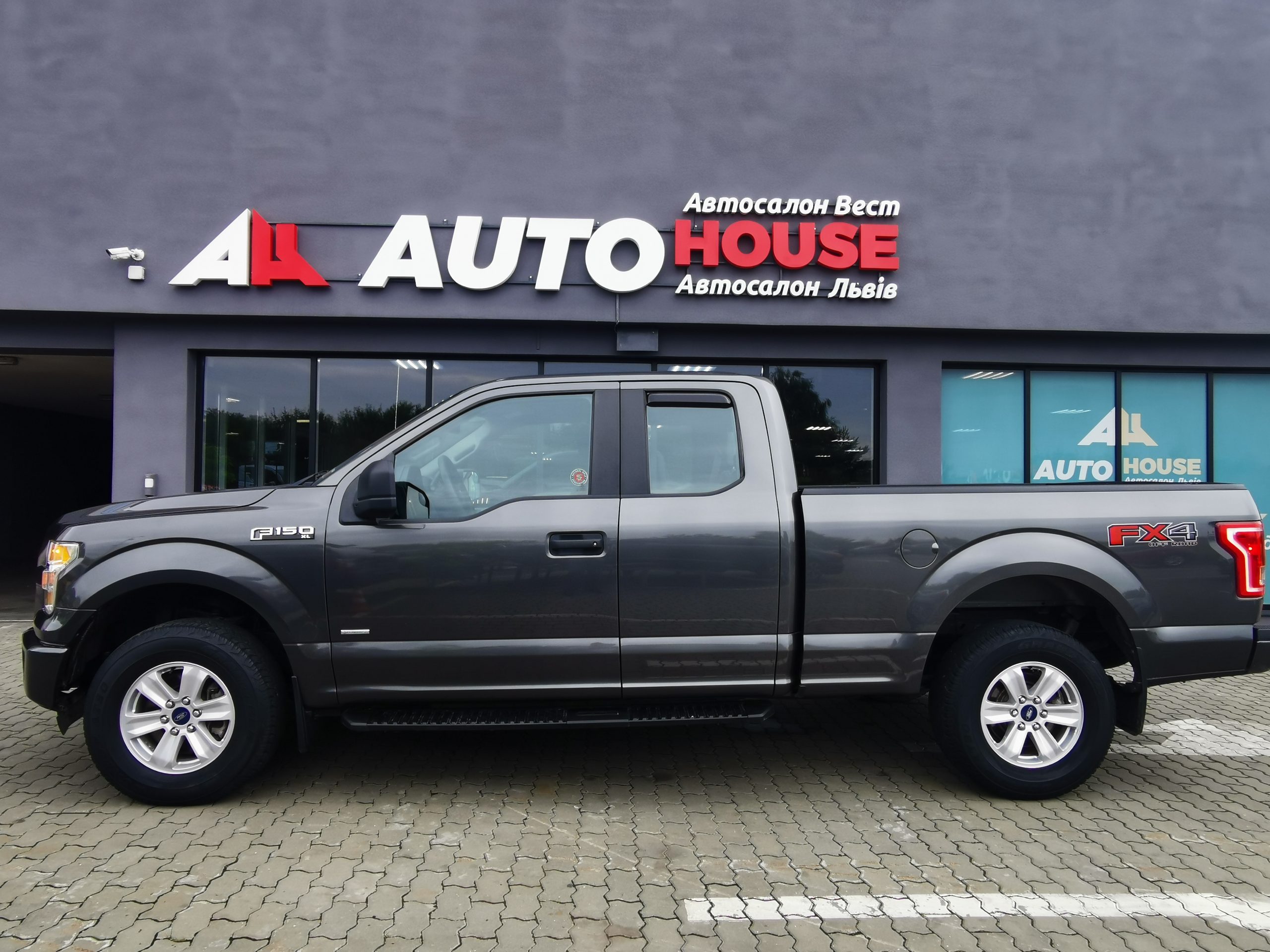 Ford F-150 4WD Super Cab