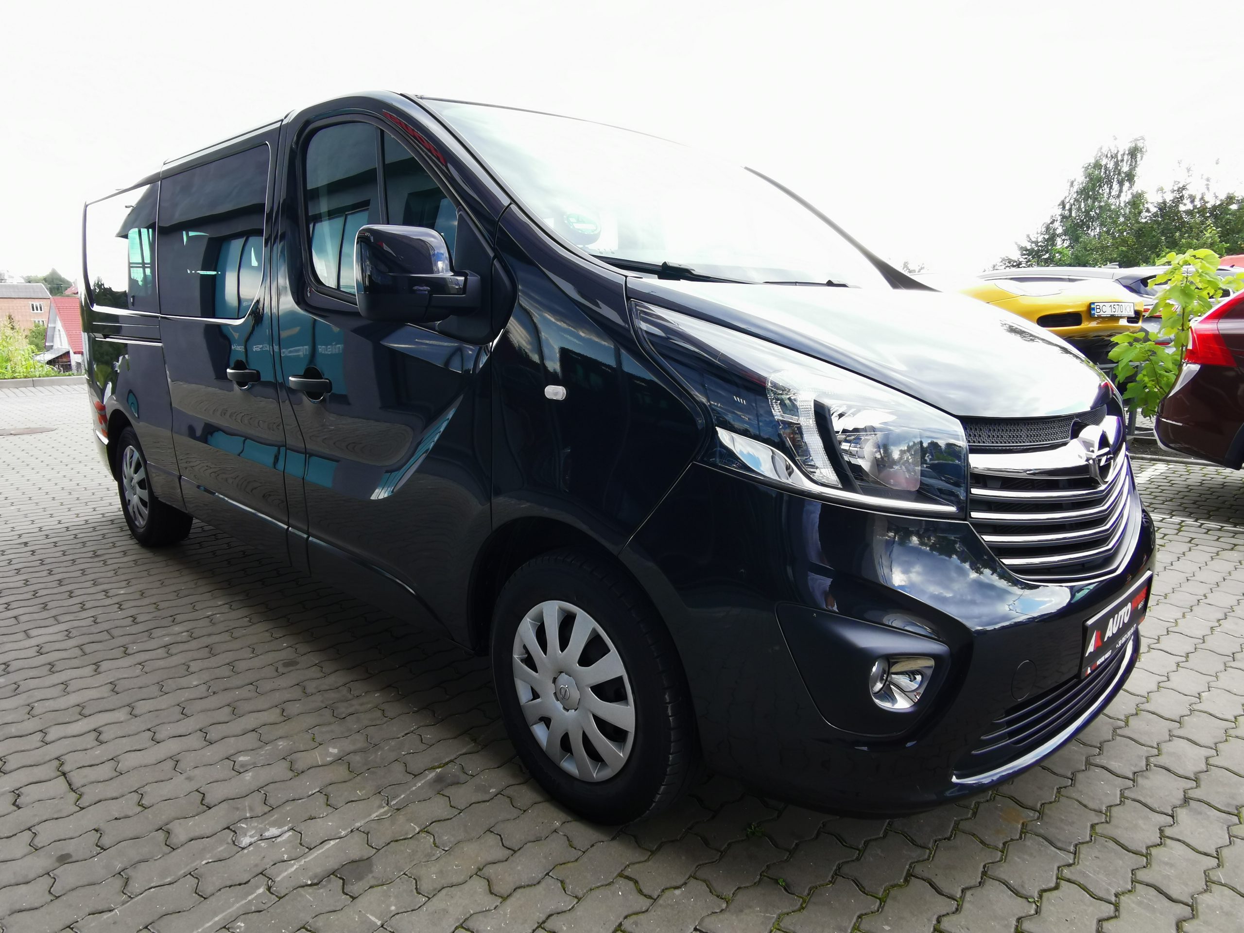 Opel Vivaro пасс. L2 H1