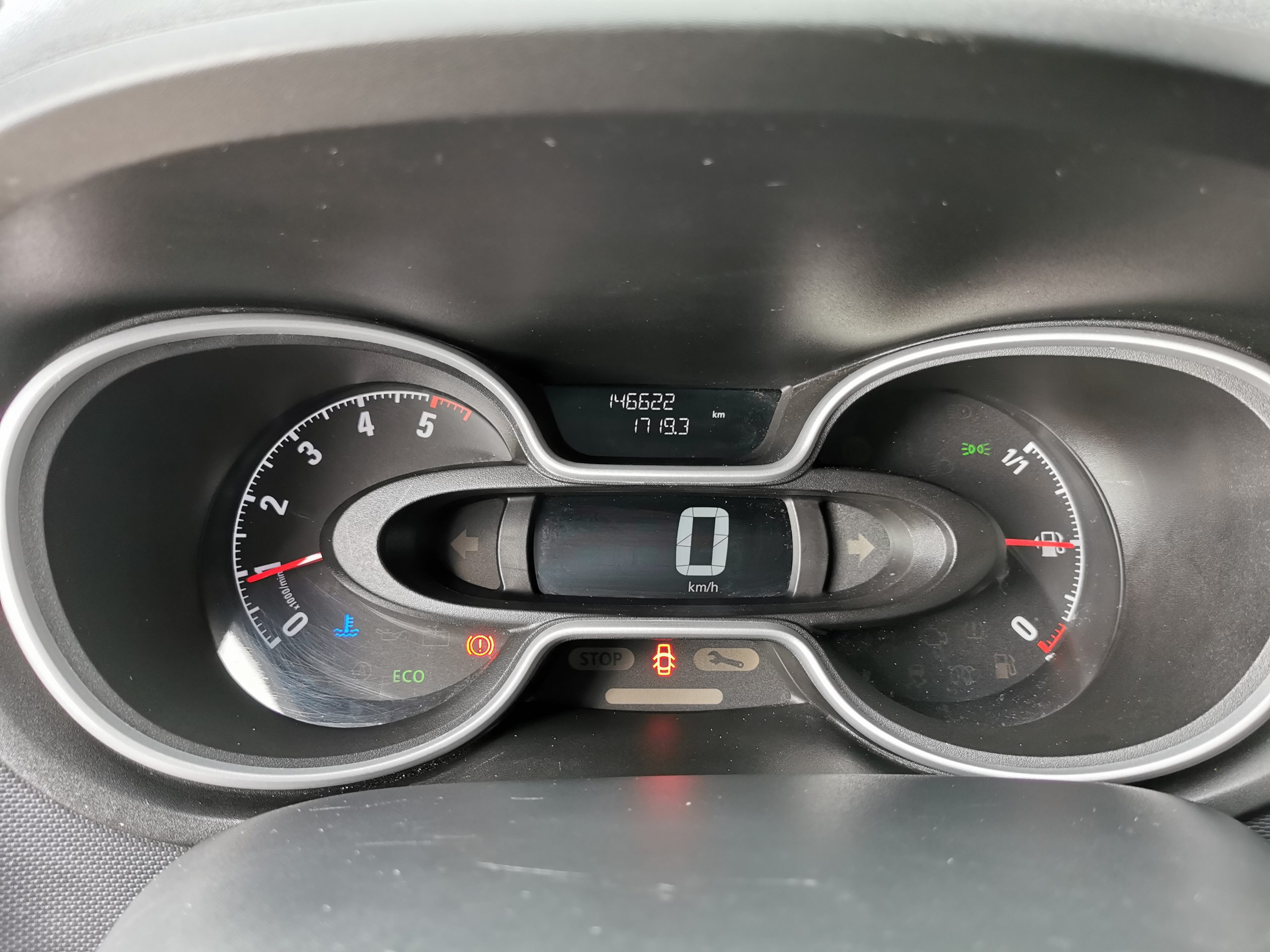 Opel Vivaro пасс. L2 H1