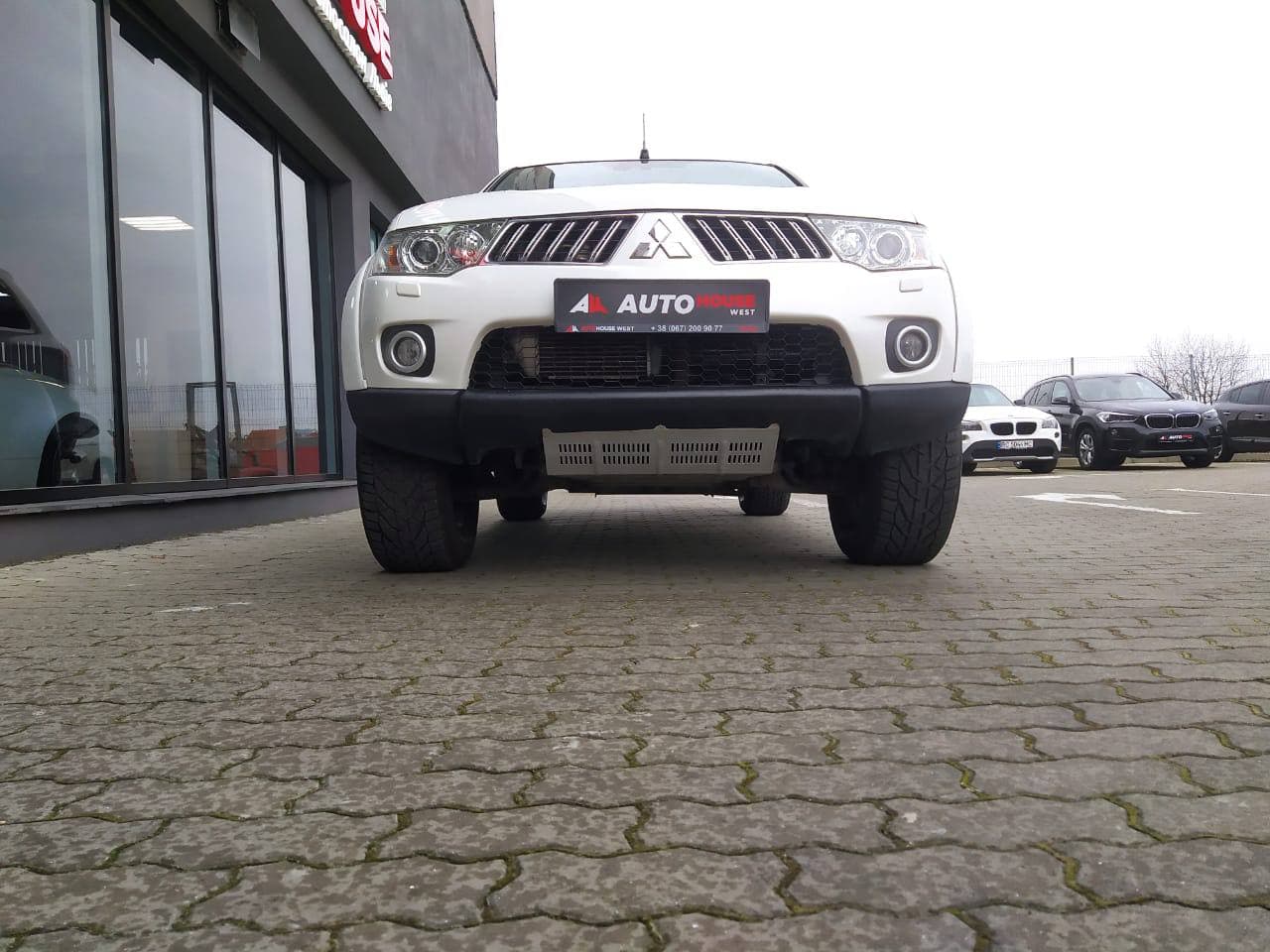Mitsubishi Pajero Sport 4WD