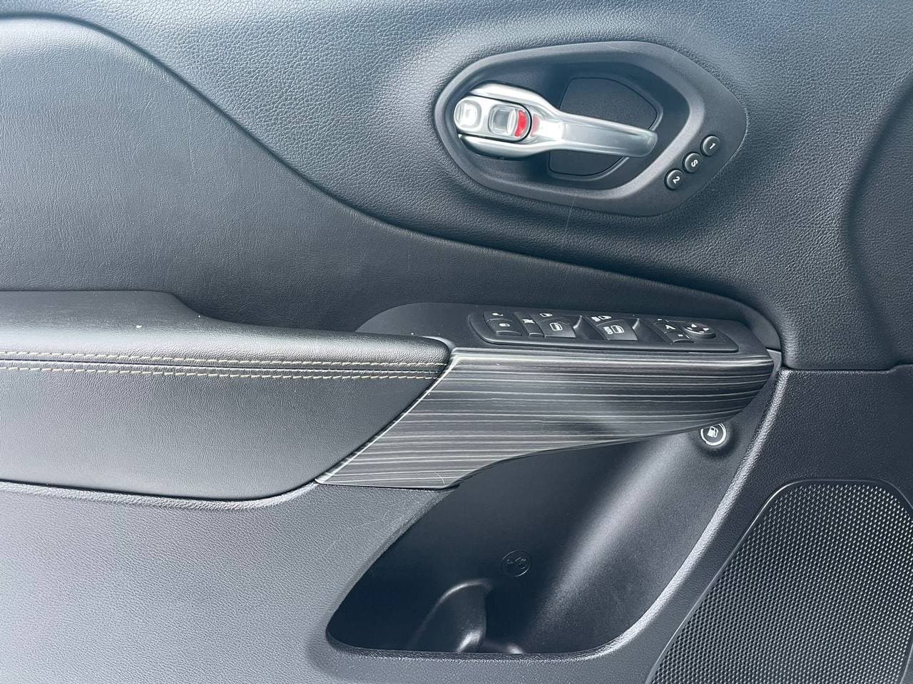 Jeep Cherokee Limited AWD