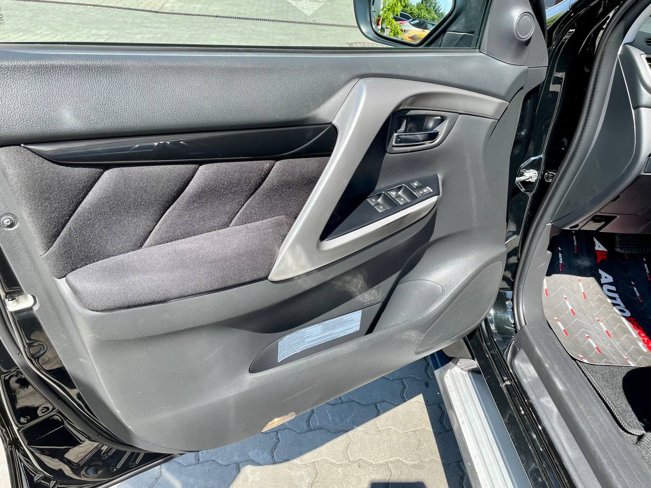 Mitsubishi Pajero Sport 2017