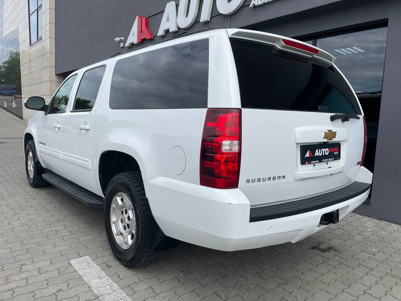 Chevrolet Suburban 2011