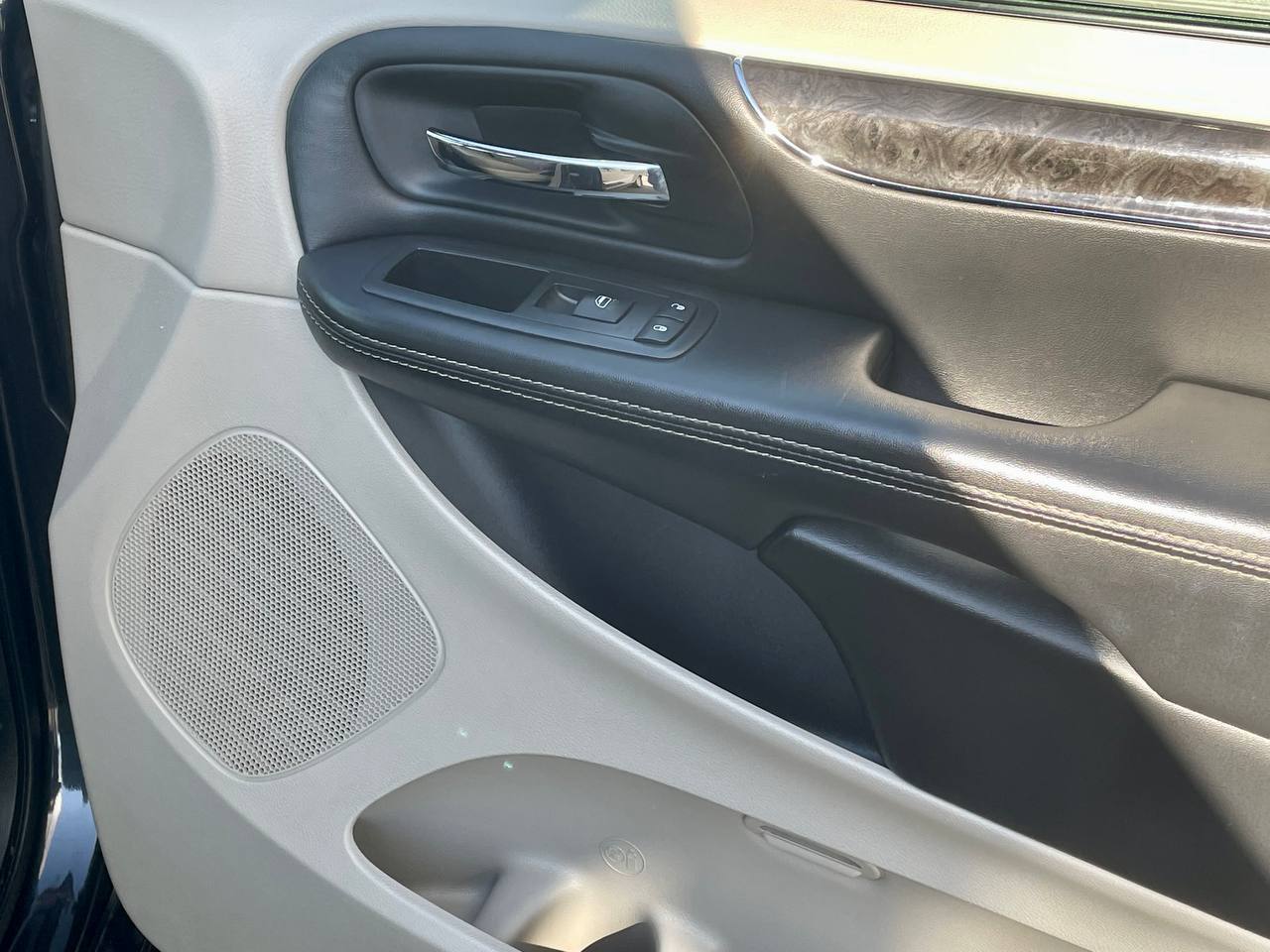 Chrysler Town & Country 2012