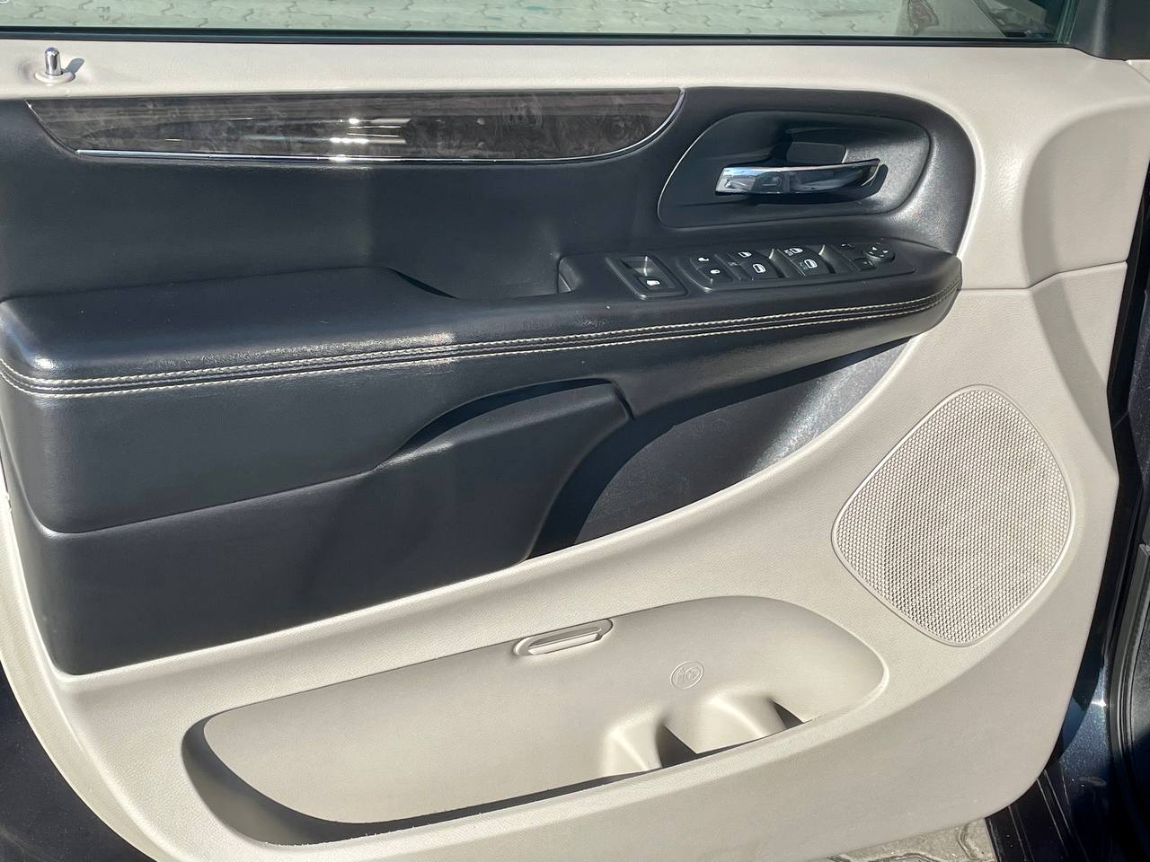 Chrysler Town & Country 2012