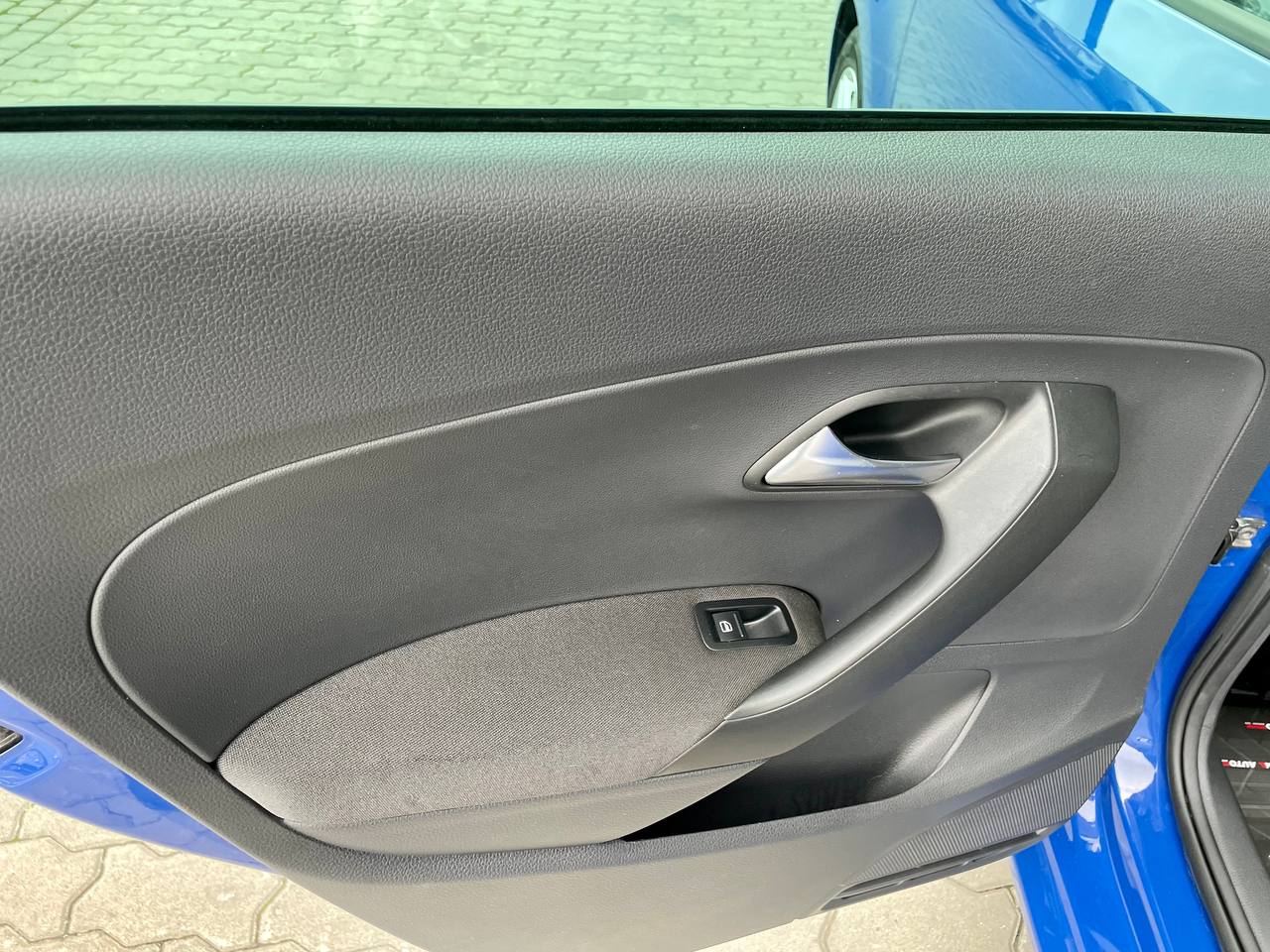 Volkswagen Polo Comfortline 2013