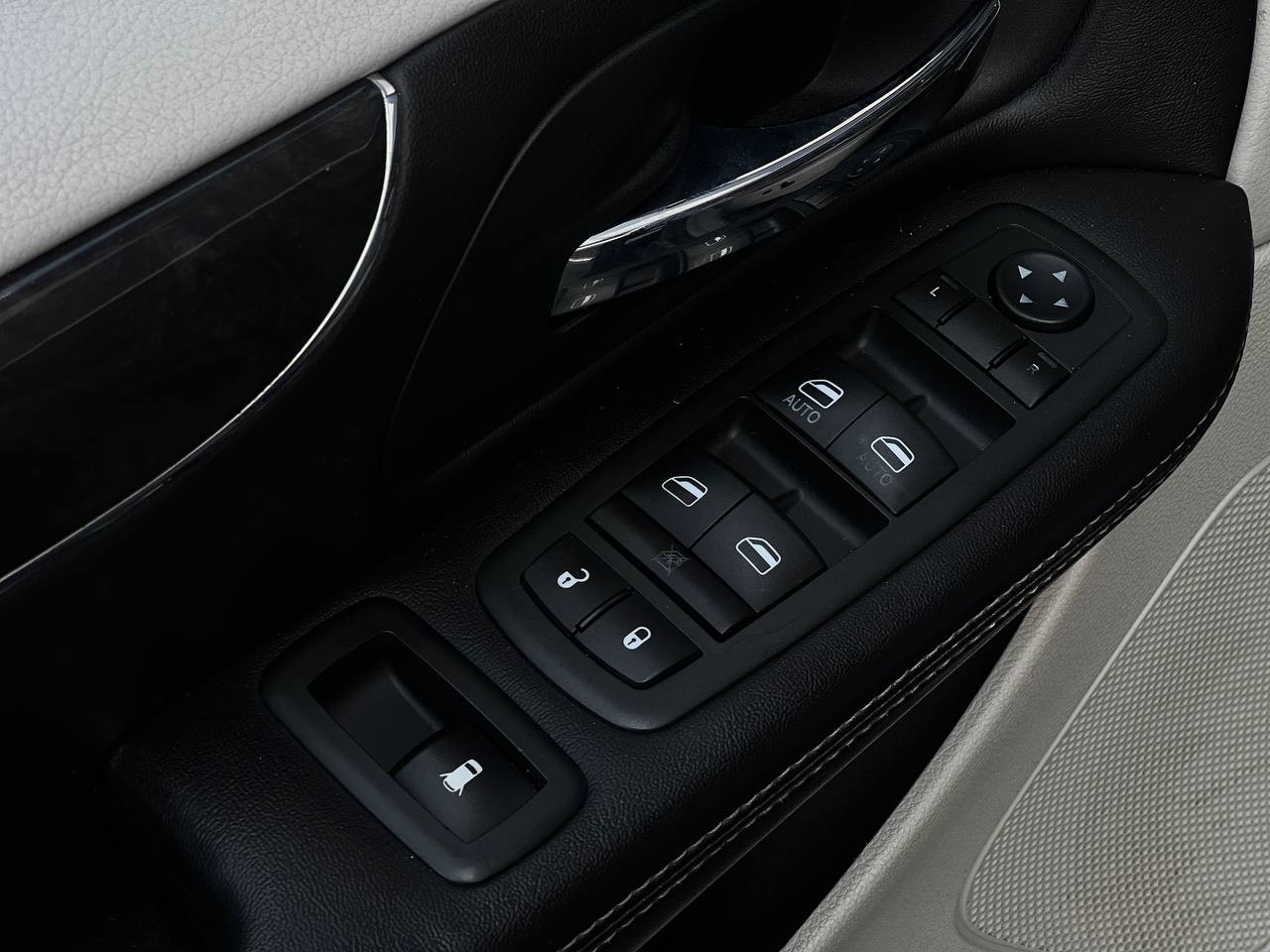 Chrysler Town&Country 2012