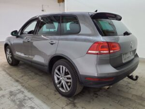 volkswagen-touager-autohouse-10
