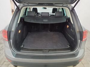 volkswagen-touager-autohouse-12