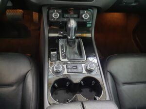 volkswagen-touager-autohouse-14