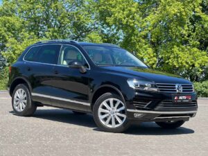 volkswagen-touareg-autohouse-1