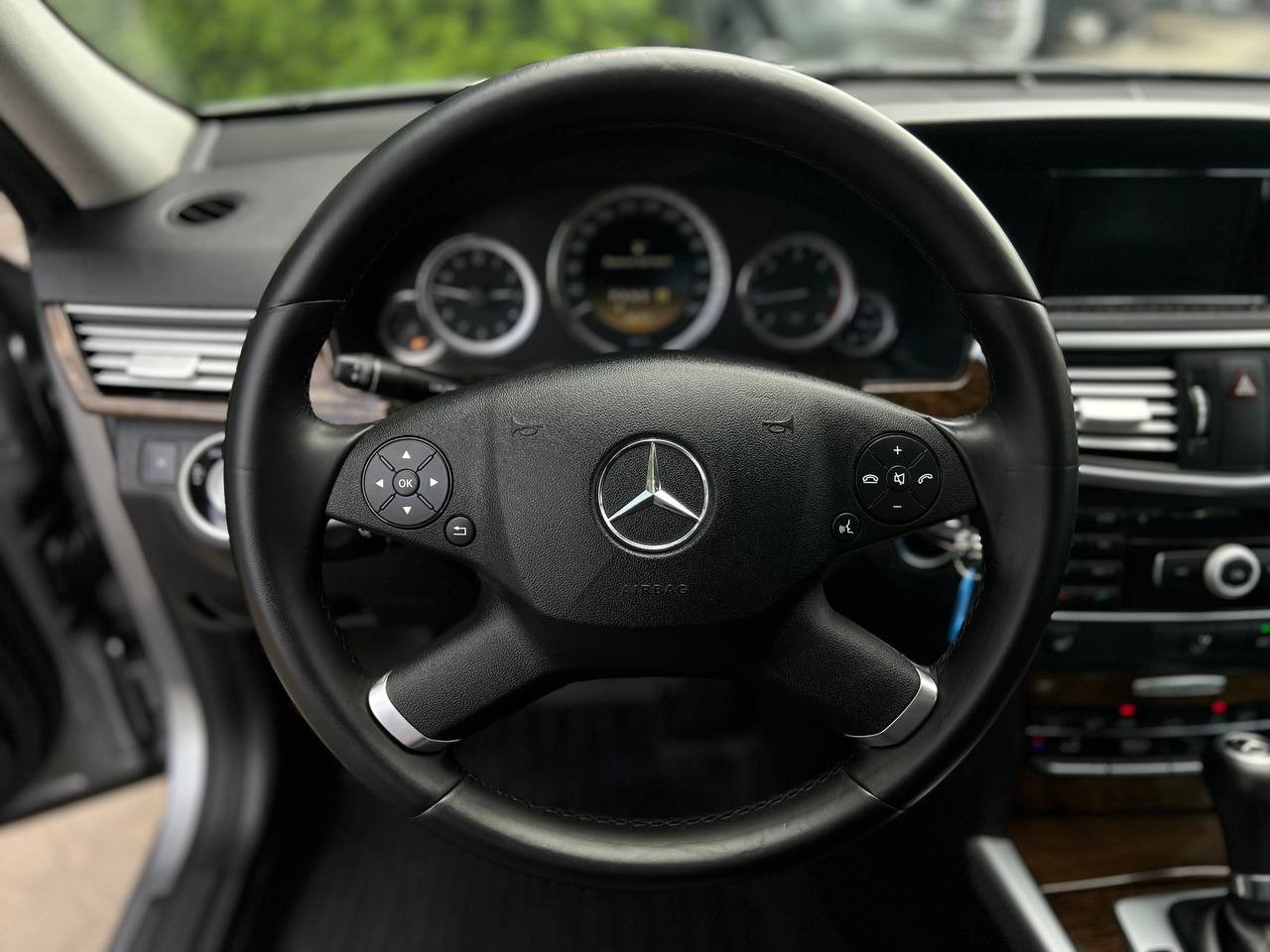 Mercedes-Benz E-Class 2012
