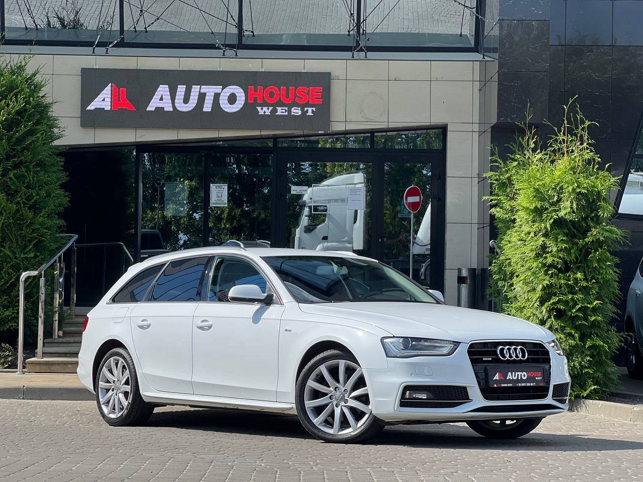 Audi A4 2014