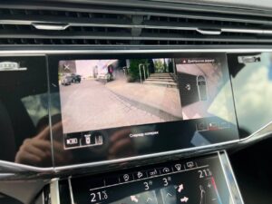 audi-q8-autohouse-west-10