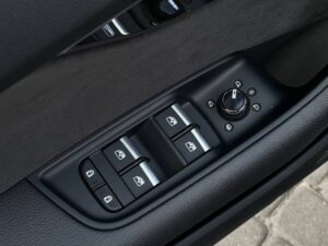 audi-q8-autohouse-west-5