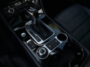 volkswagen-touareg-autohouse-west-12