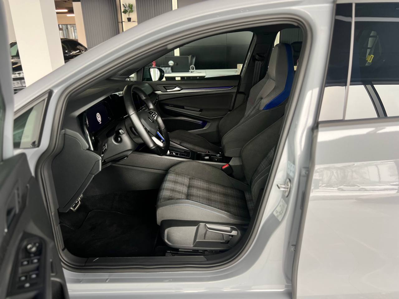 Volkswagen Golf GTE 2021