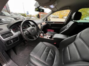 volkswagen-toureg-autohouse-west-11