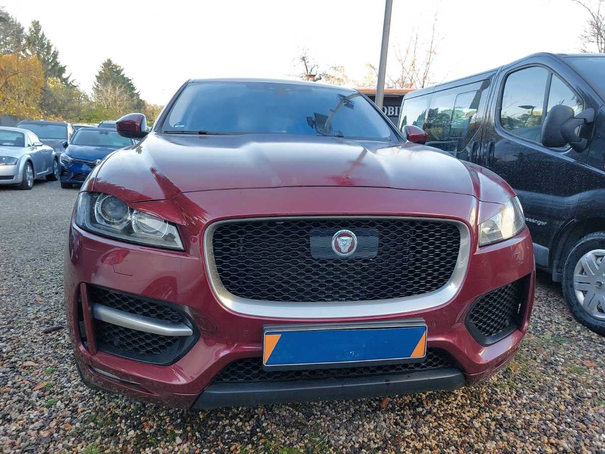 Jaguar F-Pace