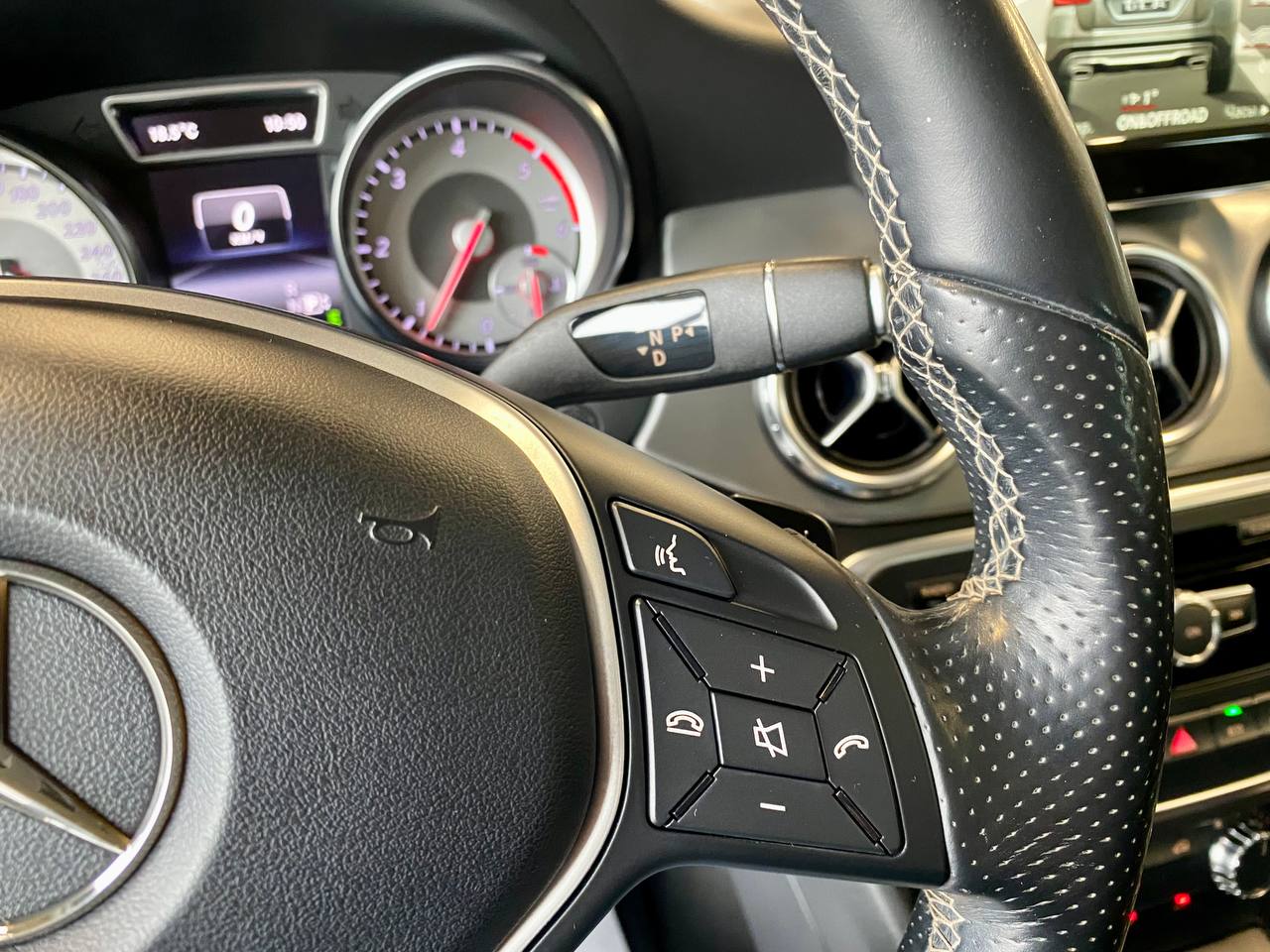 Mercedes-Benz GLA-Class 2014