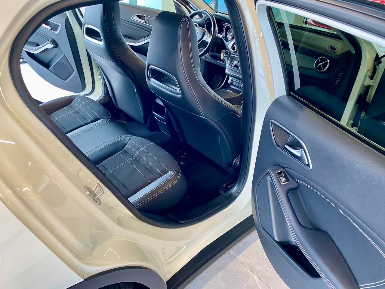 Mercedes-Benz GLA-Class 2014