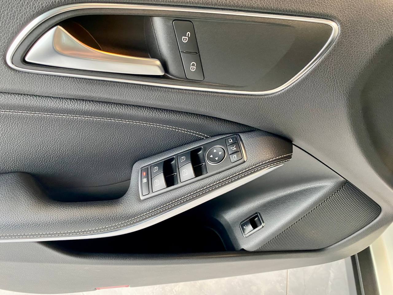 Mercedes-Benz GLA-Class 2014